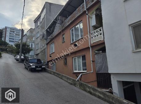 Bursa Mudanya'da Satılık Sahile Yakın 100mt2 3 Katlı Müstakilev