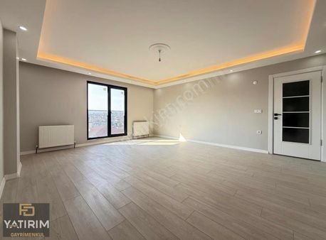 Marmaray Yakını 4+1 200 M2 Asansörlü Lüx Çatı Dubleks