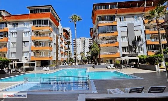 Meydankavağı Mah'de Güvenlikli Havuzlu Sitede Eşyalı Kiralık 2+1