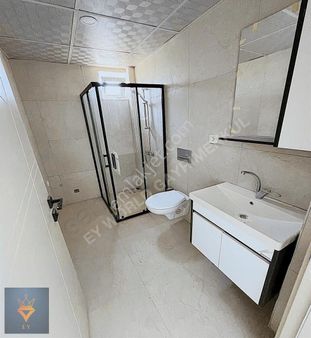 Tramvay Yakın Asansörlü Katta Sıfır 1+1 !