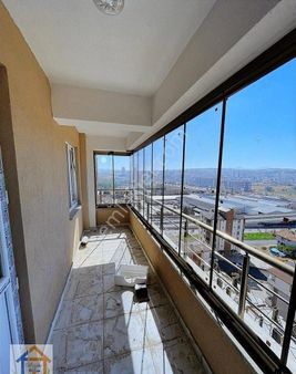 Bizim Emlaktan Sunta Kavşağında Ara Kat Kiralık 2+1