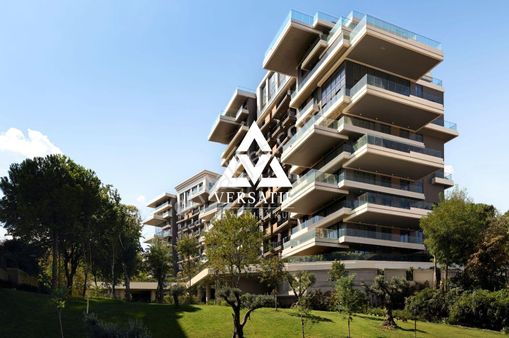 Nişantaşı Koru'da Önü Açık Havuzlu Süper Lüks 4.5+1 Daire