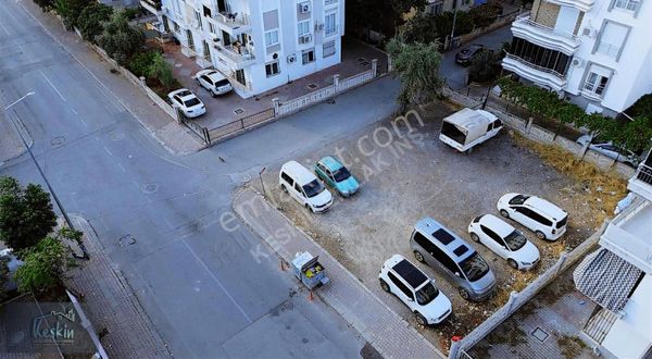 Keskin Emlaktan Ahatlıda Nadir Kalanlardan 352m2 Kaçmaz Arsa