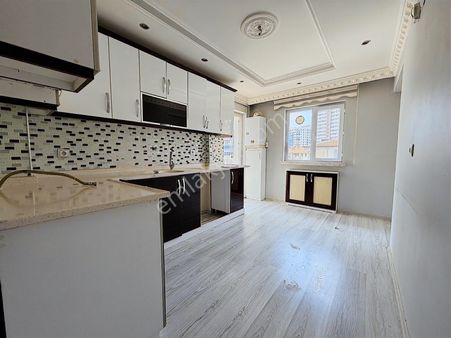 ▄zara▄ş.hakan Yorulmaz Cd Üzeri Asansörlü 3+1 130m²iskanlı Daire