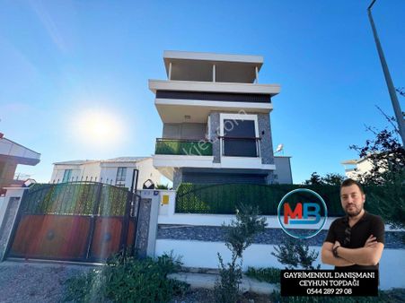 Didimde Satılık 4+1 Ayrı Mutfak Tam Müstakil Eşyalı Havuzlu