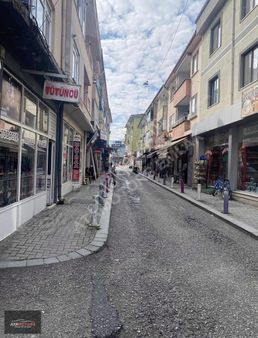 Şerifiye Mahallesi Gaziantep Caddesinde Kiralık 3+1 Geniş Daire