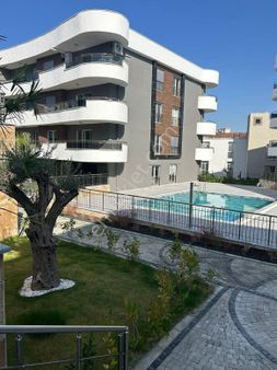 Sitede Yerden Isıtmalı, Ebeveyn Banyolu Sıfır 2+1 Daire