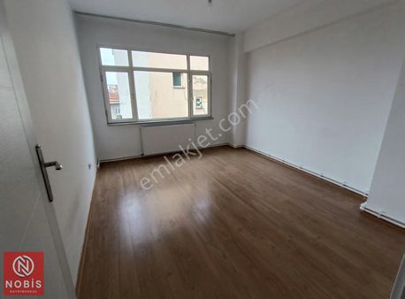 Üsküdar Tam Merkezde Çok Temiz Kiralık 2+1 Daire