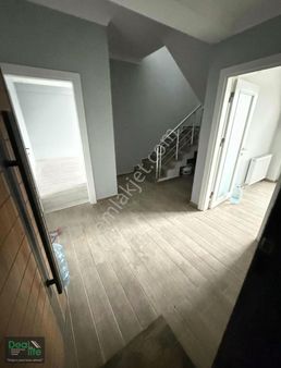 Deallife'dan Dumlupınarda E-5 Yan Yolda 2+1 Dubleks