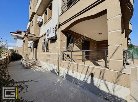 Fethiye Foça Mahallesinde 5 Odalı Bahçeli Otoparklı İkiz Villa