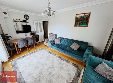 Esenkent Umurbey Sokakta Satılık 2+1 Yüksek Giriş Daire