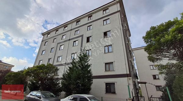 Tuzla Mimarsinan Mahallesinde Ara Kat 2+1 Kiralık Daire