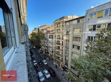 Nişantaşı Teşvikiye Caddesi'nde City's Avm'ye Komşu 4+1 Kiralık