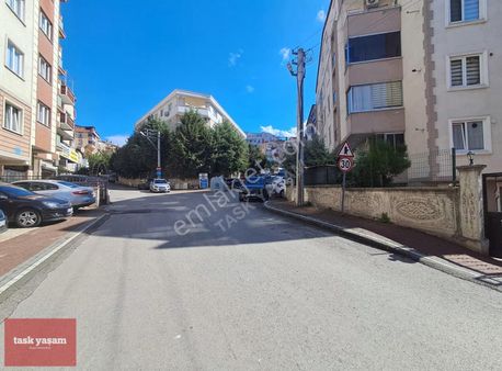 Gebze Köşklüçeşme Site İçi Özel Dizayn Edilmiş Satılık 2+1 Daire