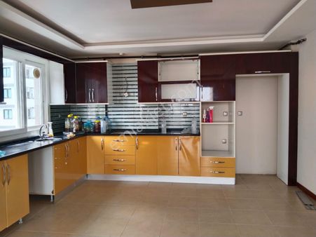 Lavinia'dan 2000 Evler Yeşil Fırın Civarında 4+1 Kiralık Daire