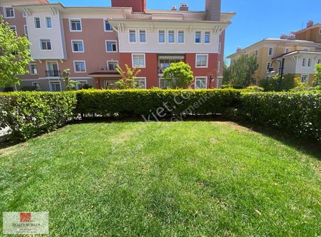 Özlem Aksu..rapsodi Evleri Geniş Bahçeli Kiralık 1+1 Köşe Daire