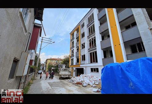 Salı Pazarında Opet Benzinliği Arkasında Satılık 1+1 Daire