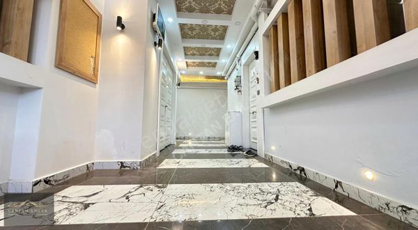 Cantan Emlaktan Akçay'da 2 Yaşında Asansörlü Ön Cephe Daire