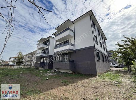 Remax Design Arifiye Arifbey Mh. Sıfır Kiralık 2+1 Daire