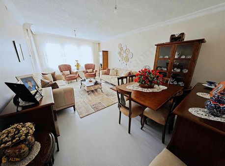 Şehitlik Mahallesi Migros Yanı Arakat Satılık 3+1 Daire