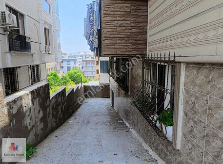 Karataş'tan Satılık Ön Cephe Bahçe Katı
