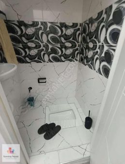 Karataş'tan Camları Yüksek Giriş Gibi 2+1 Balkonlu Bahçe Kat