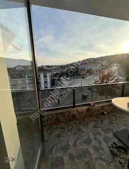 Berkent'ten Serdivan'da Özel Yapım Geniş Lüx Daire&garaj