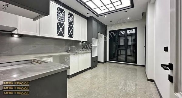 Urs Yapı'dan Şık Dekorasyonlu Merkezı Konumda 2+1 Arakat!!!