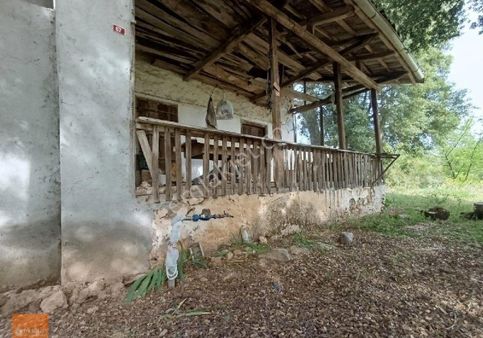 Muğla Yaraş Satılık Kargir Ev Ve Tarla