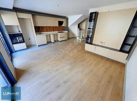 Lummo'dan Site Konseptinde Lüks Yapıda Sıfır 2+1 Ara Dubleks