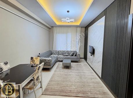 Binanın En Geniş Ve En Dolu Dairesi Yayında Satılık 1+1 Daire