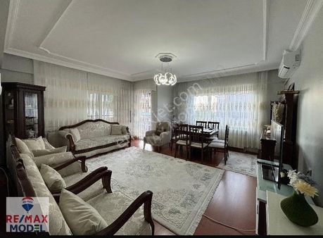 Zeytinköy'de Tev Lisesi Yakını Site İçerisinde 3+1 Daire