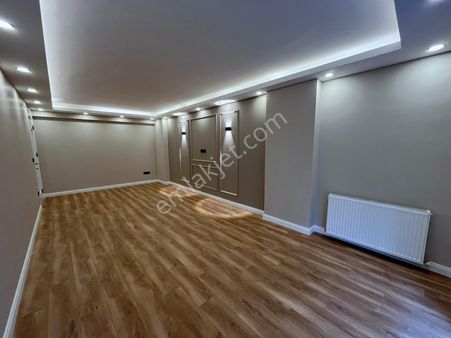 Köksalan'dan Nidapark'a Komşu Harika Konumda 2. Kat 3+1 Fırsat