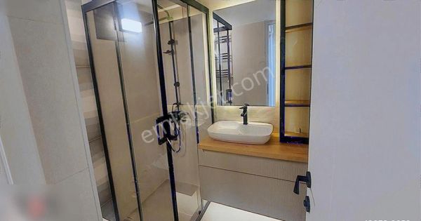 Bostanlı Merkezde İçi Full Yapılı 3+1 Satılık Daire