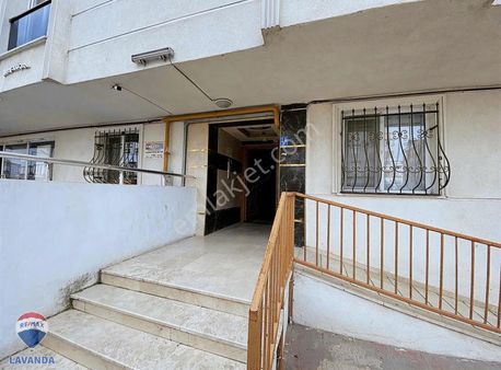 Re/max Lavandadan Bağlık Mahallesinde 3+1 Satılık Daire!