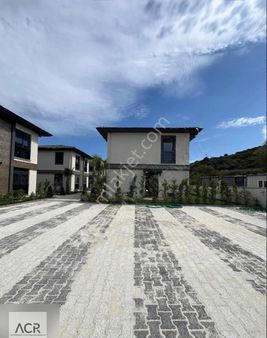 Şile Çavuş Mahallesinde Doğa Manzaralı Satılık Villa