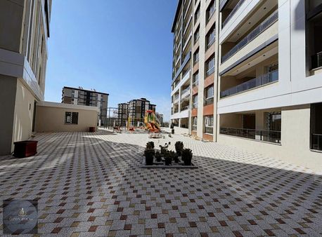 Özen Emlaktan Satılık 4+1 Lüks Daıre