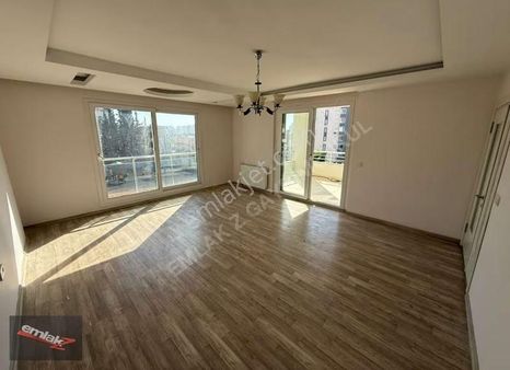 Emlakz Den Yenişehirde Site İçi 3+1bağımsız Mutfak Kiralık Daire