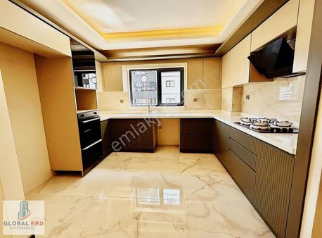 İkea Avm Bağlantı Yollarna Yakın Güvenl+k.yüzme Havuz+kreş 3.5+1