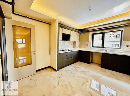 Acilll İkea Avm Komşu 7/24 Güvenlik Kapalı Havuz Site'de 4.5+1