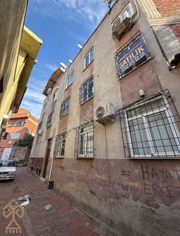 Edremit Merkezde Ara Kat 3+1 Satılık Daire-meydana 100 Metre