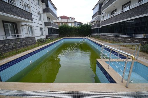 Sakarya Karasu Da Marka Yapılarda Havuzlu Geniş 2+1 Daire