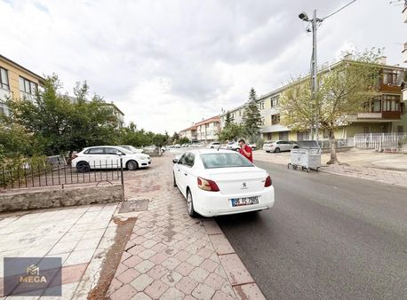 Yatırımcıların Dikkatine Etlik Melike Sok. G.odalı Hobi Bahçeli