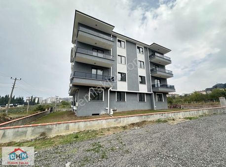 Duhan Emlak'tan Çınarcık'hasanbaba'da Deniz Manzaralı 1+1 Arakat