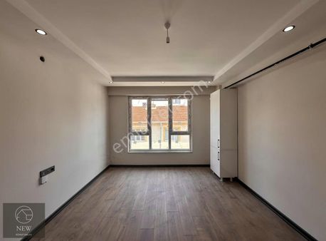 New Emlak'tan Esentepe'de Satılık Yerden Isıtmalı 1+1 Daire