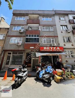 Bayrampaşa Altıntepsi Mahallesinde Bodrum Kat Dükkan