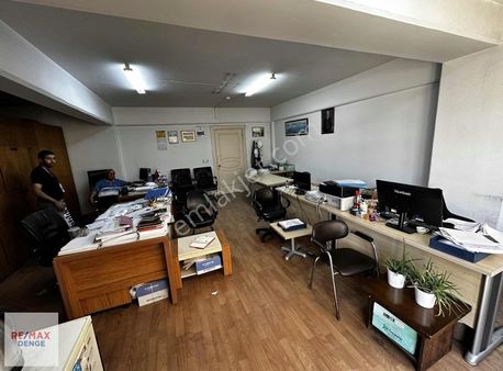 Topçular, Rami Kışla Caddesinde Prestijli Satılık Ofis!