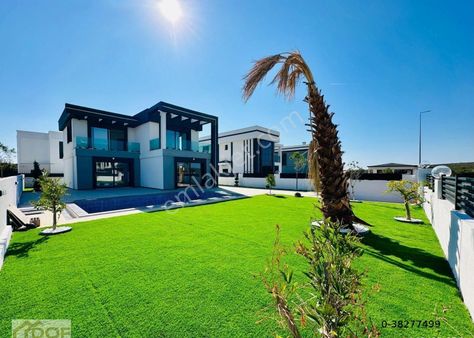 Villacı Onur'dan 500m2 İçerisinde 4+1 Ayrı Mutfaklı Lüx Müstakil Villa