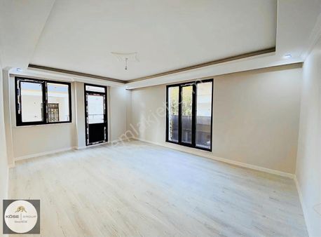 Darıca İstasyon Caddesinde Acil Satılık 2+1 Arakat Daire !!!