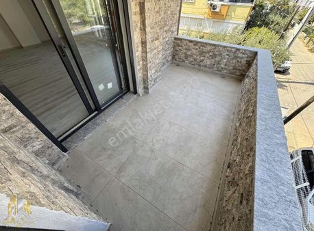 Emlak 58,den Altınoluk Merkezde Sıfır 3+1 Ayrı Mutfak Lüx Daire